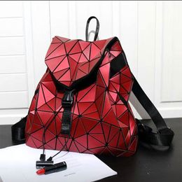 2023 new star with the same backpack diamond-shaped men's and women fashionable frosted discoloration computer travel bag geometric backpack