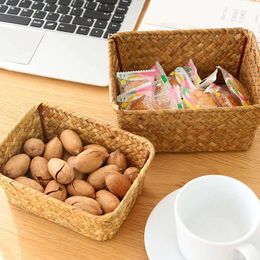 Storage Baskets Woven Seagrass Storage Baskets Fruit Storage Box Cosmetic Storage ContainerStraw Rattan Basket Desk Organizer Picnic Basket