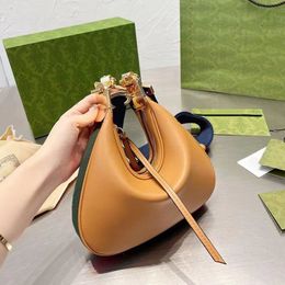 Shoulder Bags Canavs Crossbdoy Bags Attache Handbag Tote Bags Patchwork Leather Hook Fastener Zipper Cotton Linen Quality Women Half Moon Purse 91