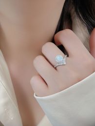 2023 Fashion New Hot Sale White Aobao Light Luxury Ring Popular European and American Personalised Creative Jewellery for Women