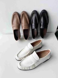 The Row of New Super Best-quality Soft Style Loafers Womens Genuine Leather Low Heel Flat Sole Single Shoe with One Foot Pleated Small Leather Shoes