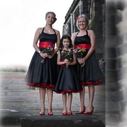 Vintage Black And Red Satin Halter Bridesmaid Dresses With Sash Sleeveless Backless Elegant Knee Length Junior Bridesmaid Dress266Q