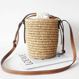 2022 New Style Round Straw Tote Raffia Round Barrel Straw Woven Crossbody Bag Handbags Women Bags Designer Beach Bag for Women