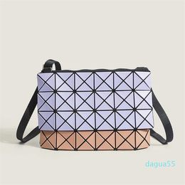 Minimalist Style Geometric Diamond Checker Coloured Single Shoulder Crossbody Bag Folding Women's Pillow Bag
