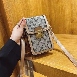 2023 Factory direct sales high quality Women's combination with contrasting color mobile phone simple printed shoulder trendy and stylish crossbody bag