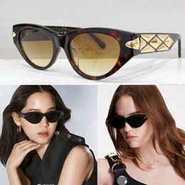 Sunglasses Cat Eye Designer fashionable oval small frame cat eye sunglasses Paris Fashion French Luxury Designer runway style 1986 1987