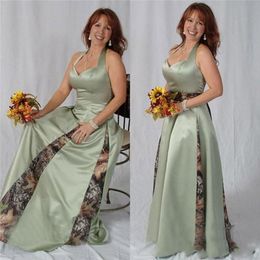 Halter Neck Green Printed Satin Mother Of The Bride Dresses With Camo Satin Wedding Guest Dresses Plus Size Sweep Train Formal Eve239E