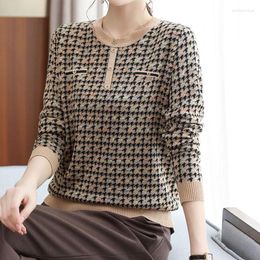 Women's Sweaters O-Neck Long Sleeve Middle Aged Elderly Women Clothing Loose Small Plaid Spliced Vintage Button False Pocket Design