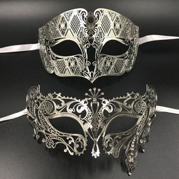Party Masks Silver Metal Filigree Men Women Venetian Masquerade Ball Masks Lovers Gold Mardi Gras Shows Ball Wedding Couple Party Mask Set 230726