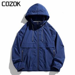 Mens Jackets Summer Casual Sunscreen Jacket Men Solid Color Hooded Sport Loose Ice shreds Outdoor Coat Thin Windbreaker Unisex 230726