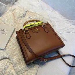 2023 New Top Design Luxury Bags high quality song Zuer's same texture slub Shoulder Messenger