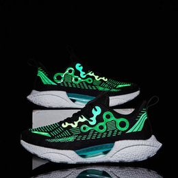 Glow in Dark Mens Womens Casual Running Shoes Breathable Fashion Sneakers Lightweight Sports Trainers Black White Green For Youth Big Size 36-46