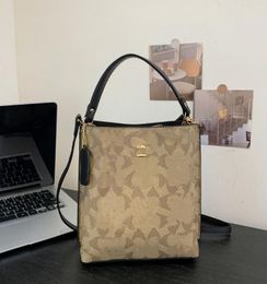 Classic Women's Bucket Bag New European American Fashion Floral Print Handbag Versatile Large Capacity Shoulder Bags