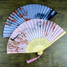 Chinese Style Products 23cm Vintage Style Small Bamboo Hand Fan Chinese Style Painted Folding Fan For Home Wedding Party Dance Decoration