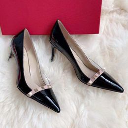 Designer Heels Scarpe da donna con tacchi aperti con punta di punta per parto di lusso scarpe da festa di lusso in pelle più taglie 35-41