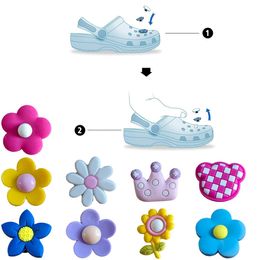 Shoe Parts Accessories Pattern Charm For Clog Jibbitz Bubble Slides Sandals Pvc Decorations Christmas Birthday Gift Party Favours Flowe Ot8Az