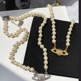 Sterling silver pearl saturn womens necklace designer jewlry accessory mini bas relief choker white crystals 16inch lenth chain vvs famous jelwelry luxury 2024