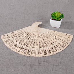 Chinese Style Products Ersonalized Engraved Wood Wedding Personality Folding Hand Fan PBirthday Customized Baby Party Decor Gifts For Guest