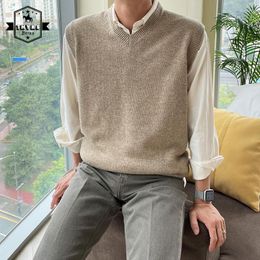 Men's Vests Solid Sleeveless Knitted Vest Harajuku Simple V-neck Preppy-style Knitwear Male Korean Exquisite Fashion Casual Sweater