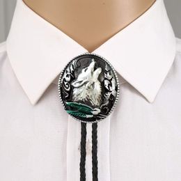 Neck Ties Western howling wolf Bolo Tie Antique Design Cowboy Bolo Tie for Men American Bow Neck Tie Suit Shirt Accessories Leather Chain 230728