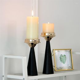 Candle Holders Wrought Iron Holder Luxury Candlestick Wedding Event Party Candlelight Dinner Desktop Stand Rack Candelabra
