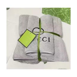 Towel 2022 Designer Bath Set Coral Veet Fashion Towels Face Luxury Unisex Men Womens Wash Cloths G 2208171D Drop Delivery Home Garde Dhofk