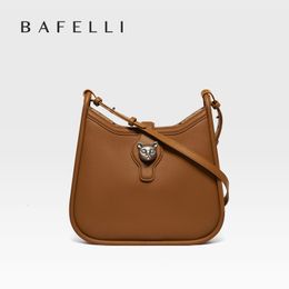 Evening Bags BAFELLI 2023 CAT LUXURY BRAND WOMEN'S SHOULDER BAG TRENDING RETRO STYLE VINTAGE CROSSBODY PURSE UNISEX MESSENGER BAGS 230727