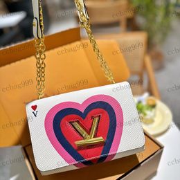 23Ss Womens Shoulder Bag Double Colour Flip Cover Beautiful Print Heart Spades Pattern Gold V-Lock Hardware Metal Chain Crossbody Handbag Fashion Makeup Bags 23x16cm