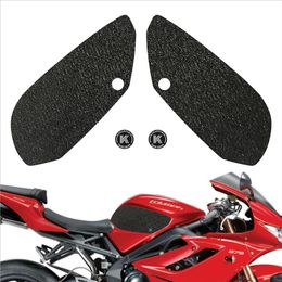 Motorcycle fuel tank traction side protection stickers knee grip non-slip decals for TRIUMPH DAYTONA 675 675R STREET TRIPLE184S