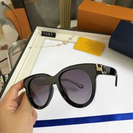 50% OFF Wholesale of sunglasses New Cat Eye Fashion Personalized Reflective Street Shooting Polarized Glasses Sunglasses