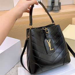 Designer Woman Tote Bag Female Y Handbags Small Shoulder Bag With Adjustable Shoulder Strap Cross Body Bag Elegant Purses Practicality