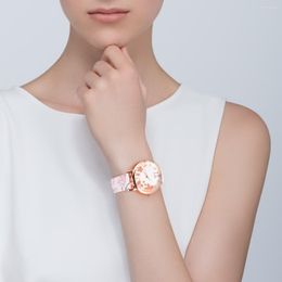 Armbanduhren 1pc Kreative Pflaumenblütenmuster Armbanduhr Mode Uhr Handgelenk Dekor