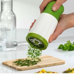 Mills Parsley Spice Mincer Stainless Steel Manual Herb Mill Vegetable Grinder Chopper Condiment Container Shaker Kitchen Tools 230728