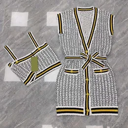 G225 Spring 2 Piece Set New Women Spring And Autumn luxury Designer High quality CLASSIC Comfortable Checked Medium Long Waistcoat Cardigan With Belt