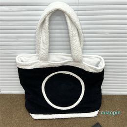 2023-Womens Woollen Fur Totes Bags Classic Black With White Handle Large Capacity Shopping Shoulder Designer Luxury Handbags With Mini Coins Wallets 46x38x15CM