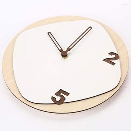 Wall Clocks Simple Nordic Clock Modern Minimalist Home Personality Stylish Wooden Hanging Decor Mute