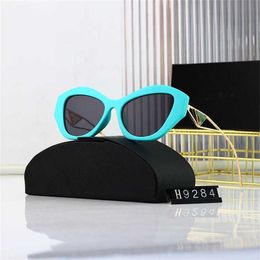 50% OFF Wholesale of sunglasses New Cat Eyes Women's Street Show Popular on the Internet Same Metal Sunglasses Advanced Sense Glasses Trend