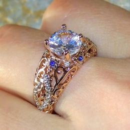 Cluster Rings Huitan Romantic Hollow Out Bridal Wedding Rose Gold Color Vintage Party Female Ring Brilliant CZ Fashion Jewelry For Women