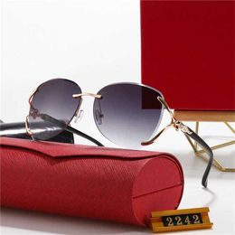 50% OFF Wholesale of sunglasses New Fashion Women's Gradient Color Metal Trend Elegant Driving Glasses Sunglasses 2242