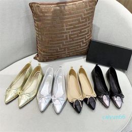 Zapatos de barco de tacón plano de diseñador clásico para mujer Zapatos de baile de suela blanda de moda de cuero genuino