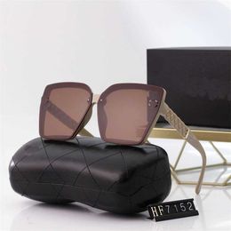 50% OFF Wholesale of New Sunglasses for women Fashionable super textured frame and trendy box sunglasses