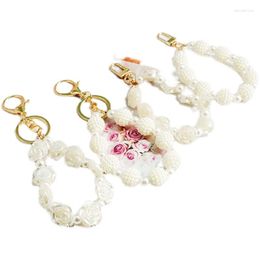 Keychains Luxury Roses Vintage Imitated Pearl Chain Beads Key Chains Bag Pendent Charm Jewellery Airpods Accessories D988