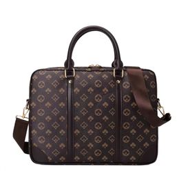 2024 Designer Men Shoulder Briefcase Black Brown Leather Handbag Luxury Business Man Laptop Bag Messenger Bags travel bag 4 Color with dust bag