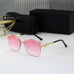 50% OFF Wholesale of sunglasses New Box Slim Eyeglasses for Men and Women Sunglasses UV Protection