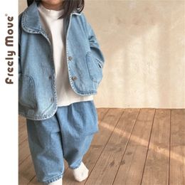 Jackets Denim Jacket for Boys Children Clothing Autumn Baby Girls Clothes Outerwear Fashion Turndown Collar Jean Coat 230728