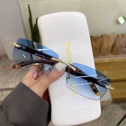 50% OFF Wholesale of New for women with UV protection and strong light rectangular Korean version frameless inset style retro trendy sunglasses