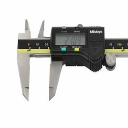 Japan Mitutoyo 200mm 8 Absolute Digital Digimatic Vernier Caliper 500-197-20 30305x