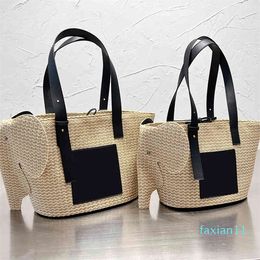 Shoulder Bags Totes Summer Weaving Handbag Fashion Elephant Decoration Woven Bucket Bag Women Designer Handbags Crossbody Bags Shoppers Bags