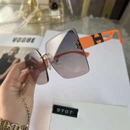 50% OFF Wholesale of sunglasses New Nylon Box Flashing Brick Glasses for Driving Women TR Fashion Overseas Sunglasses