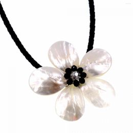 Chains Wholesale Natural White MOP Shell FW Pearl Waxed Cotton Flower Necklace